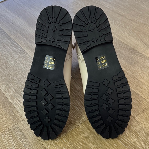 J. Crew Gwen Lug Sole Leather Lace Up Boots in Dusty Ivory Cream Off White 10.5 - Picture 8 of 10